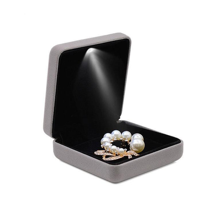 Velvet Brooch Memorial Pin Badge Box with LED - Jewelry Packaging Mall